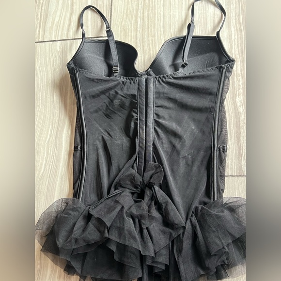 NWOT 🖤 Victoria’s Secret VS Size 34C Boned Mesh Push Up Bustier w/ Garters - Picture 3 of 10